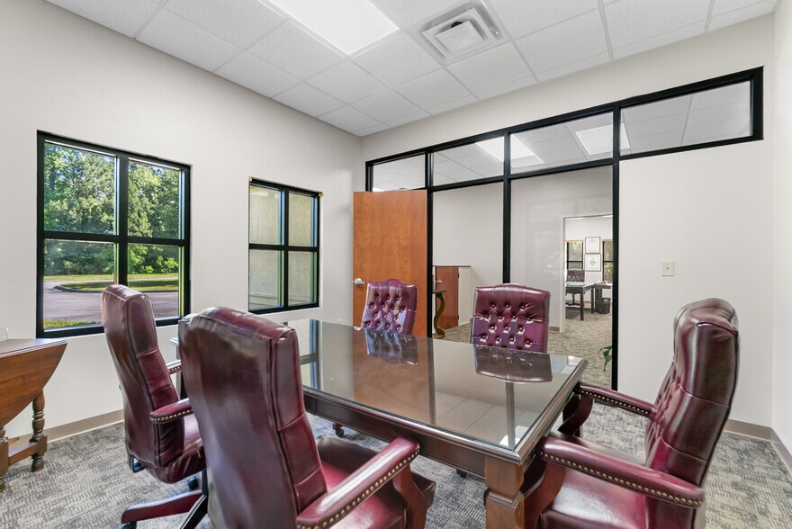 More Photos Of 119 Southern Blvd, Savannah Office For Sale