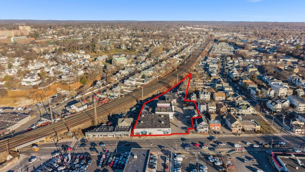 More Photos Of 914 E Main St, Stamford Warehouse For Sale
