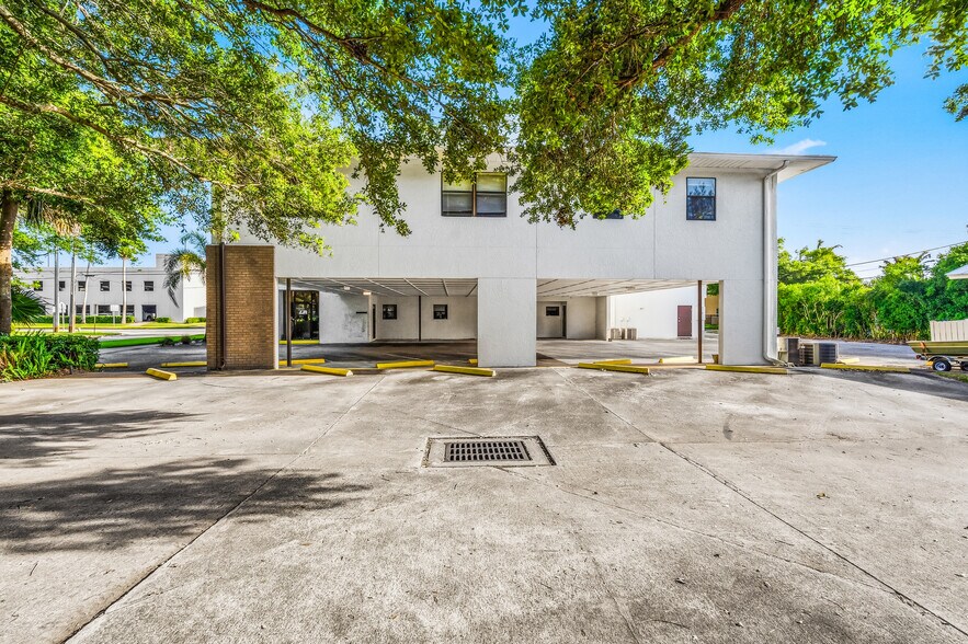 More Photos Of 1708 21st St, Vero Beach Office For Sale