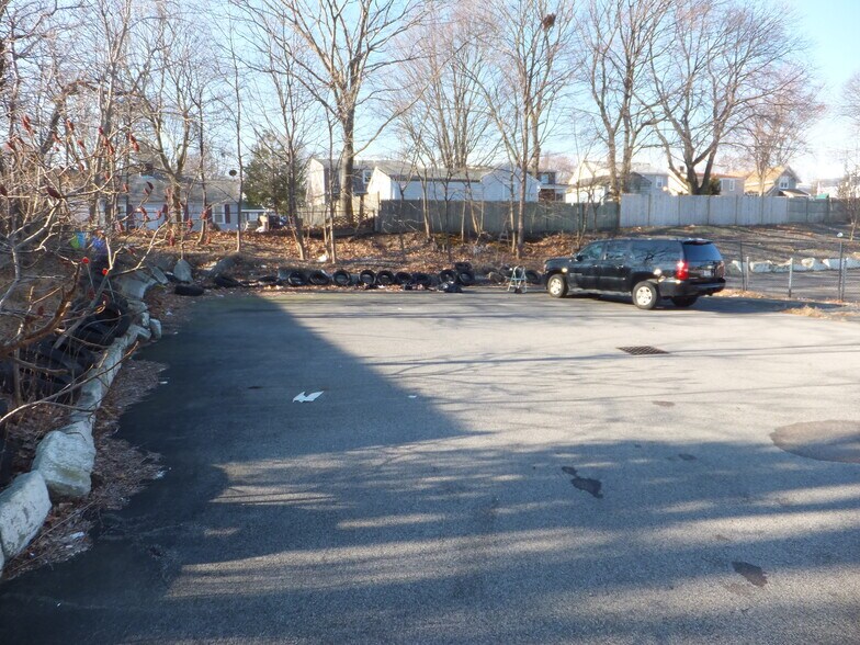 More Photos Of 119 Bridge St, North Weymouth Freestanding For Sale