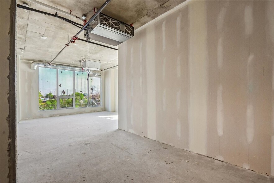 More Photos Of 988 Martin Grove Rd, Toronto Hotel For Sale