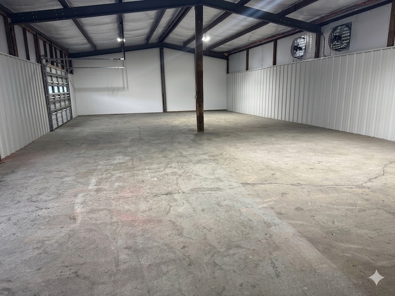 More Photos Of 888 College Park Rd, Summerville Unknown For Lease