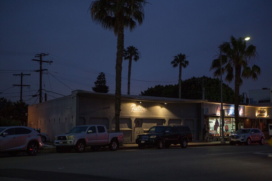 More Photos Of 11018 Washington Blvd, Culver City Storefront For Sale