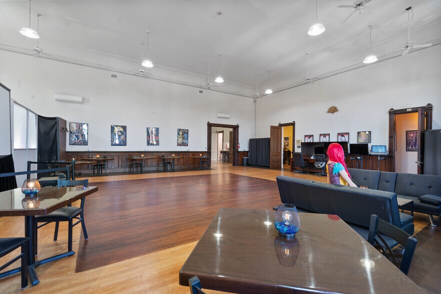 More Photos Of 106 W J St, Benicia Office For Sale