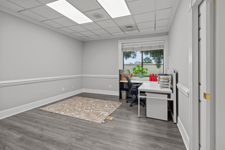 More Photos Of 147 Cedar Pointe Dr, Mooresville Research And Development For Lease