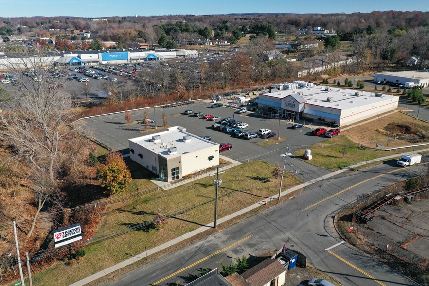 More Photos Of 800 N Colony Rd, Wallingford Freestanding For Sale