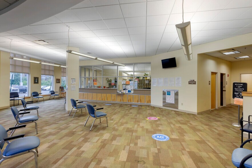 More Photos Of 65 Pennsylvania Ave, Binghamton Medical For Lease