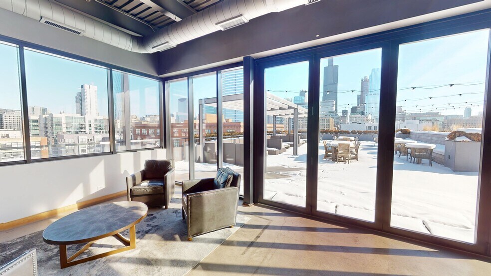 More Photos Of 322 S Green St, Chicago Office For Lease
