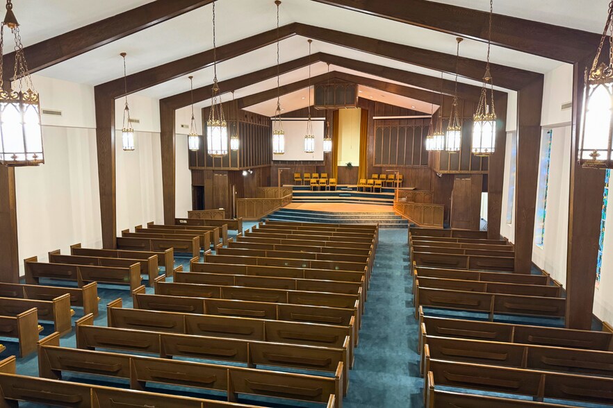 More Photos Of 821 Laurel St, La Marque Religious Facility For Sale