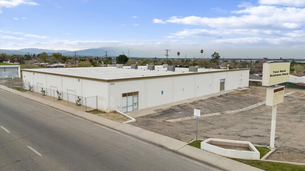 More Photos Of 6701 Niles St, Bakersfield Daycare Center For Sale