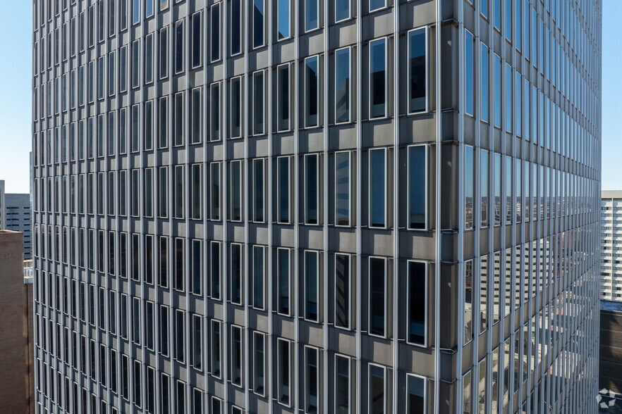 More Photos Of 1 N Charles St, Baltimore Office For Sale