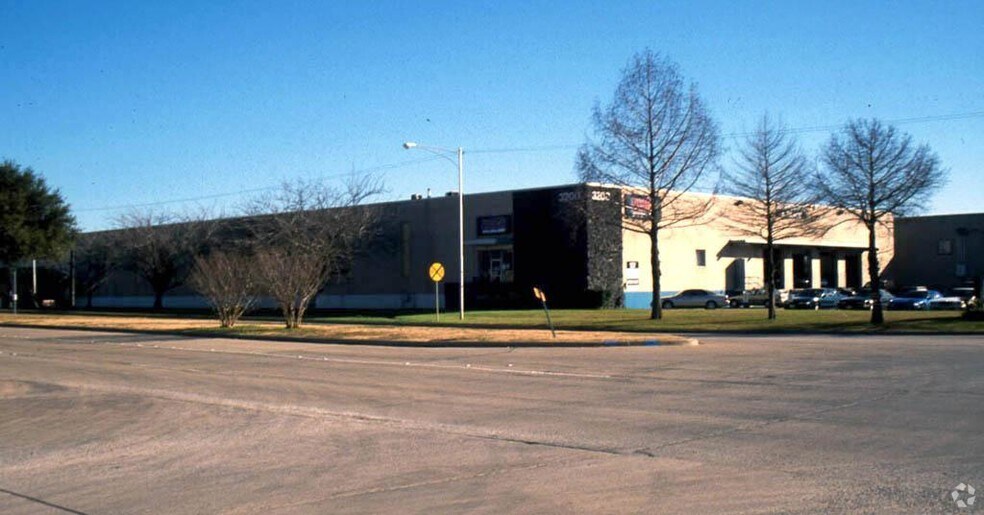 3200 E Randol Mill Rd, Arlington, TX 76011 For Lease