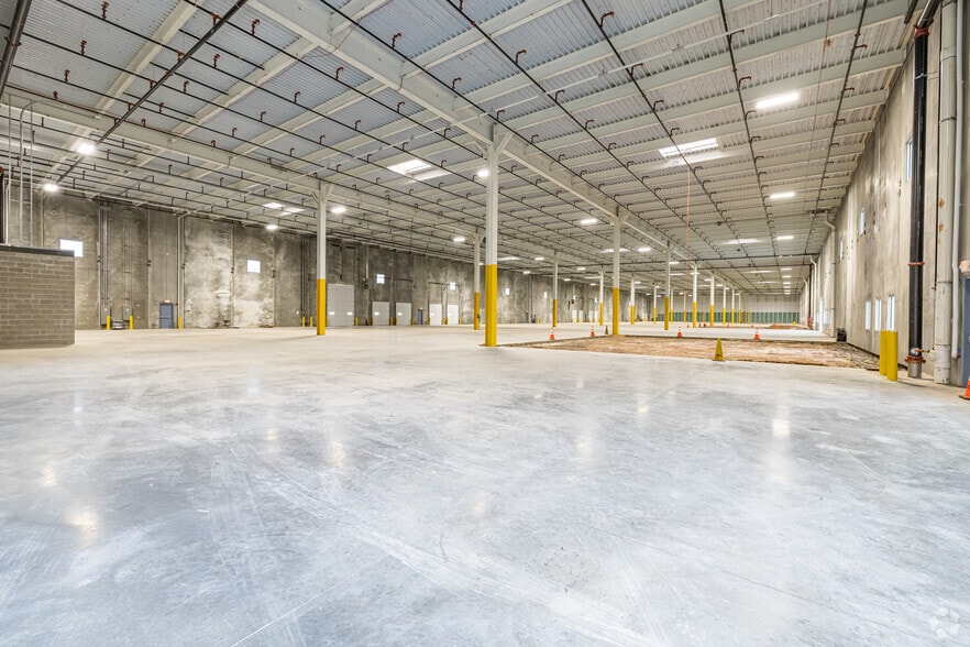 More Photos Of 730 Walnut Ave, Cranford Warehouse For Lease