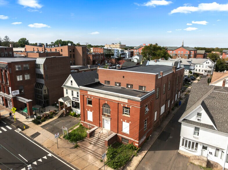 More Photos Of 54 Washington St, Middletown Office For Sale