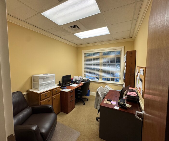 More Photos Of 641 Saint Andrews Blvd, Charleston Medical For Sale