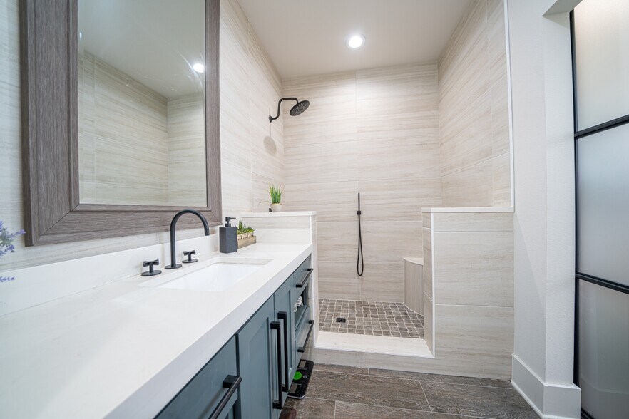 More Photos Of 506 W Methvin St, Longview Medical For Lease