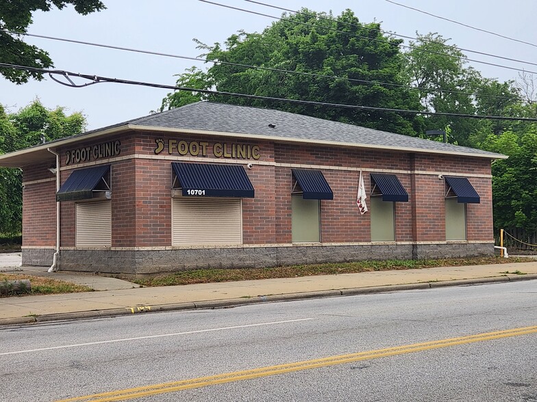 Primary Photo Of 10701 Saint Clair Ave, Cleveland Medical For Sale