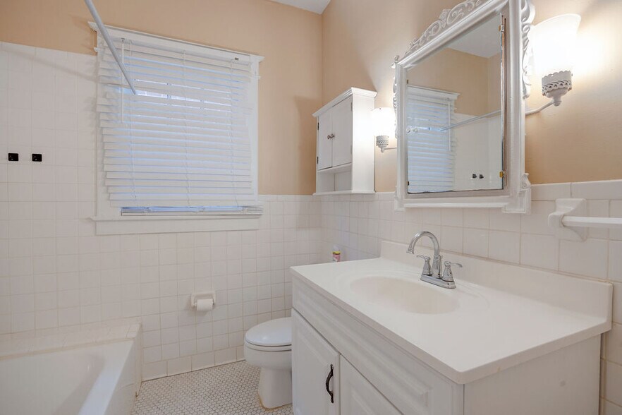 More Photos Of 195 Angelus St, Memphis Multifamily For Sale