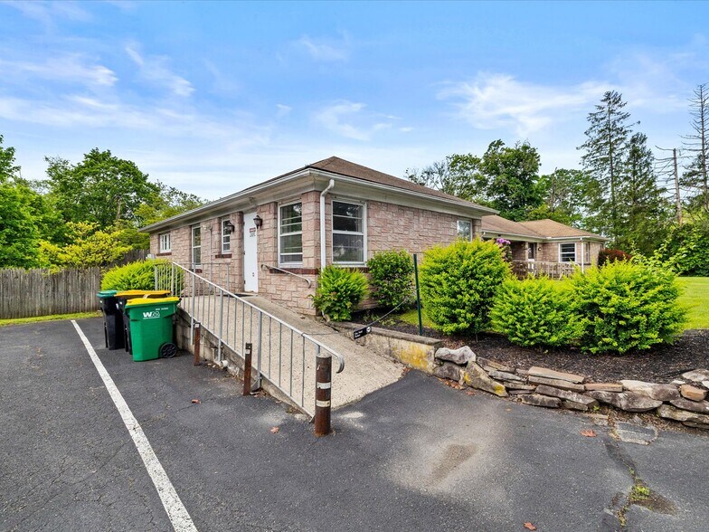 More Photos Of 1830 Route 209, Brodheadsville Office For Sale
