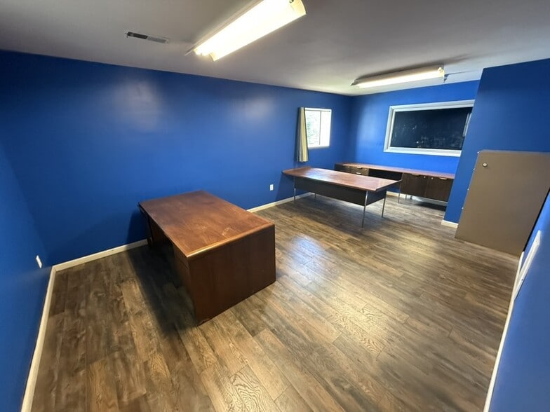 More Photos Of 2009 Johnson Industrial Blvd, Nolensville Manufacturing For Sale