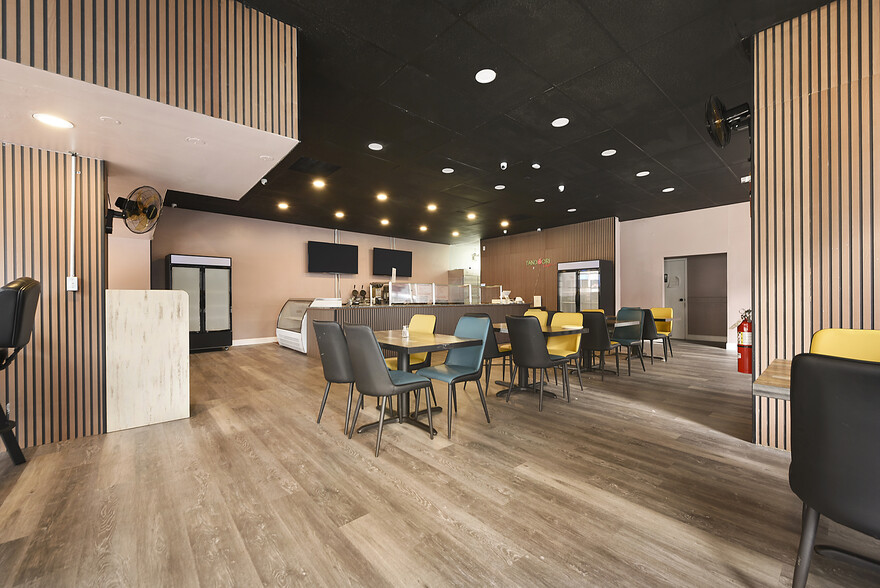 More Photos Of 400-416 Smithfield St, Pittsburgh Parking Garage For Lease