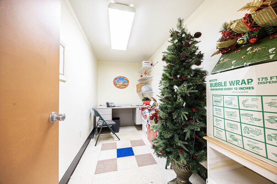 More Photos Of 1226 SW Main Blvd, Lake City Medical For Sale