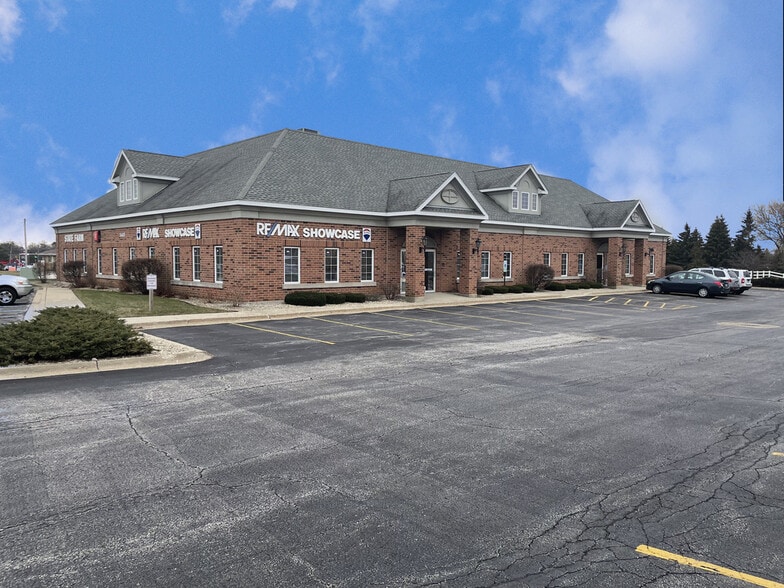 More Photos Of 5445 Grand Ave, Gurnee Medical For Sale