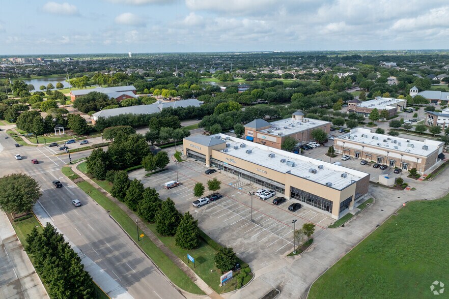 More Photos Of 12920 University Blvd, Sugar Land Unknown For Lease