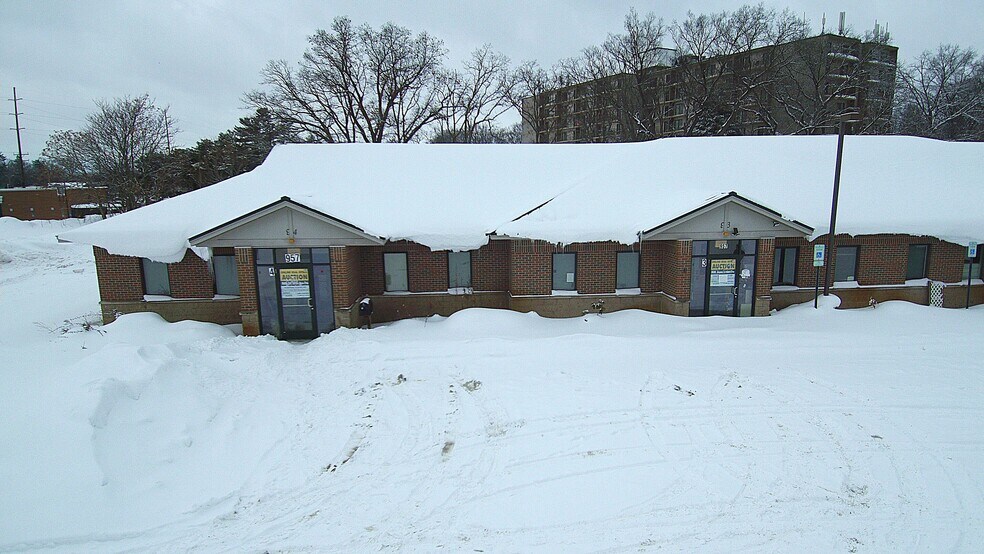 Primary Photo Of 957 Brookhaven Ct, Muskegon Office For Sale