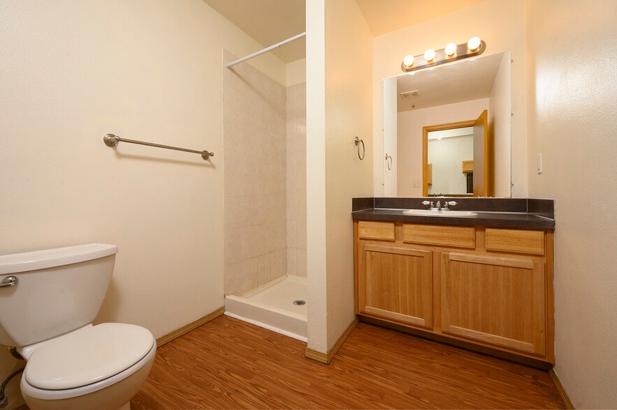 More Photos Of 707-709 S I St, Tacoma Apartments For Sale