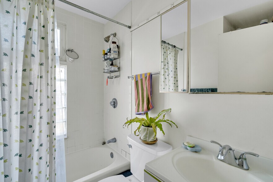 More Photos Of 2 Hingham St, Cambridge Multifamily For Sale