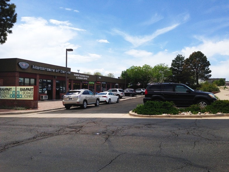 More Photos Of 9910-9940 E Costilla Ave, Englewood Self Storage For Lease