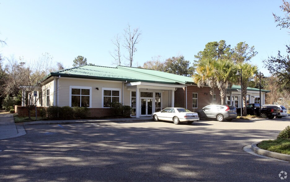 Primary Photo Of 897 Von Kolnitz Rd, Mount Pleasant Medical For Lease