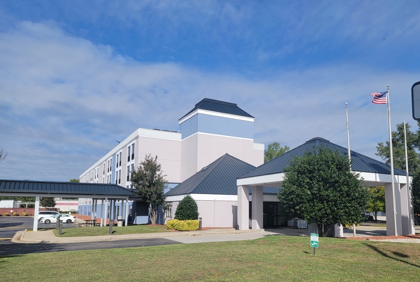 Primary Photo Of 1922 Skibo Rd, Fayetteville Hotel For Sale