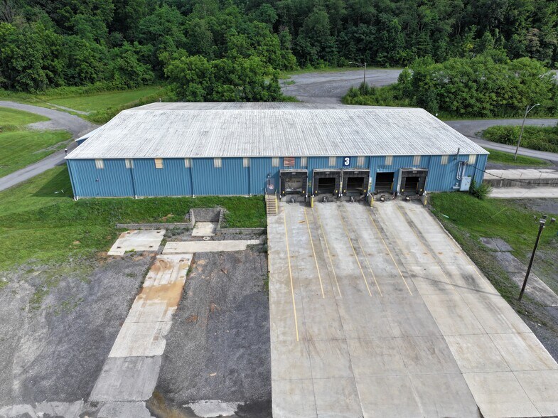 More Photos Of 12393 William Penn Hwy, Thompsontown Unknown For Lease