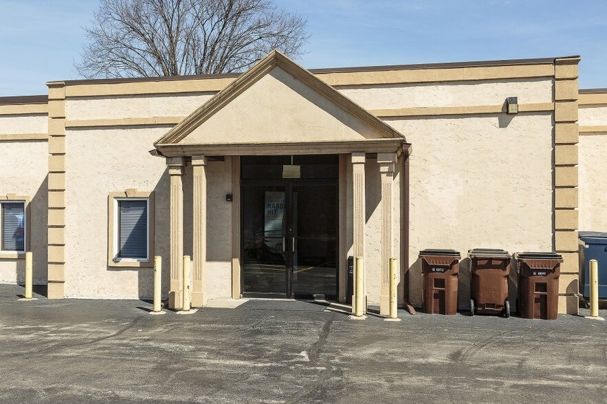 More Photos Of 18220 Harwood Ave, Homewood Office Residential For Sale