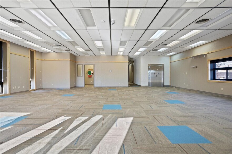 More Photos Of 1904 E 15th St, Cheyenne Office For Sale