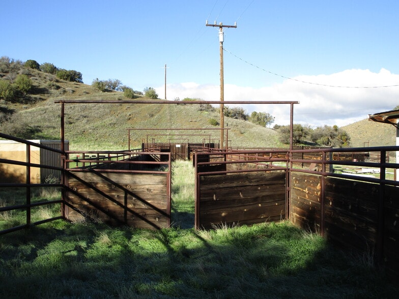 More Photos Of 19825 New Idria Rd, Paicines Land For Sale