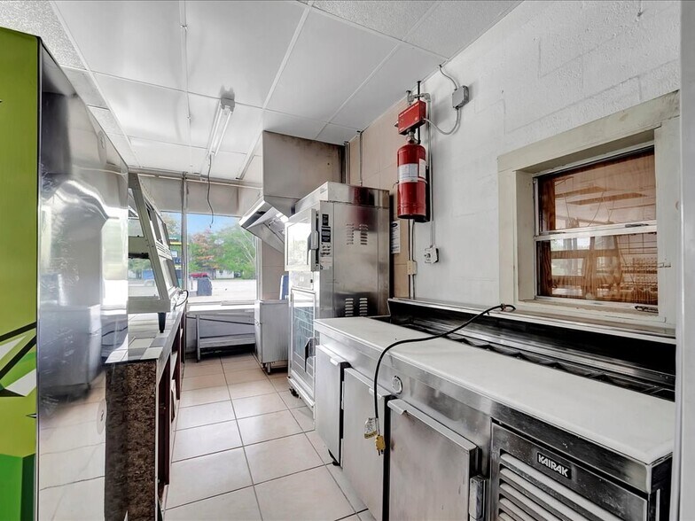 More Photos Of 125 S FM 1194, Lufkin Convenience Store For Sale