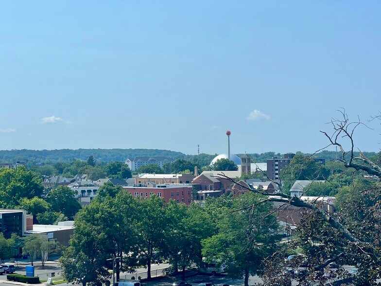 More Photos Of 50 Maple St, Springfield Medical For Lease