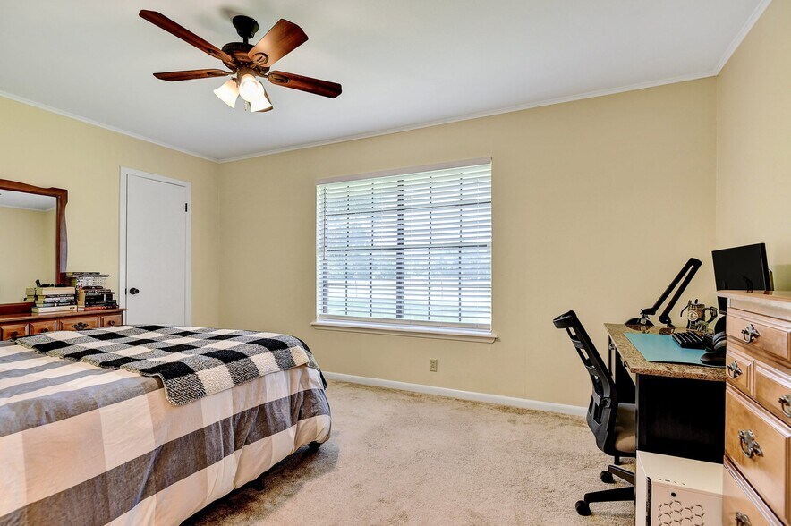 More Photos Of 27160 State Highway 56, Whitesboro Land For Sale