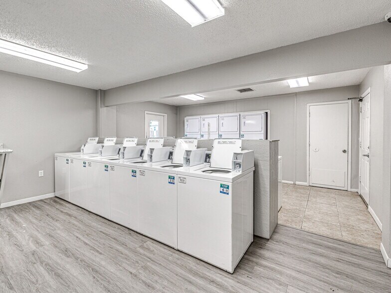 More Photos Of 1220 SE 9th St, Pryor Apartments For Sale