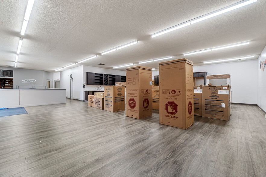 More Photos Of 341 Harris St, Eureka Storefront For Sale