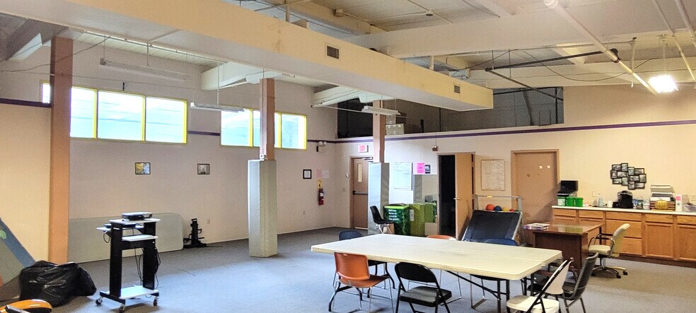 More Photos Of 164 W 9th St, Bloomsburg Storefront Retail Office For Lease
