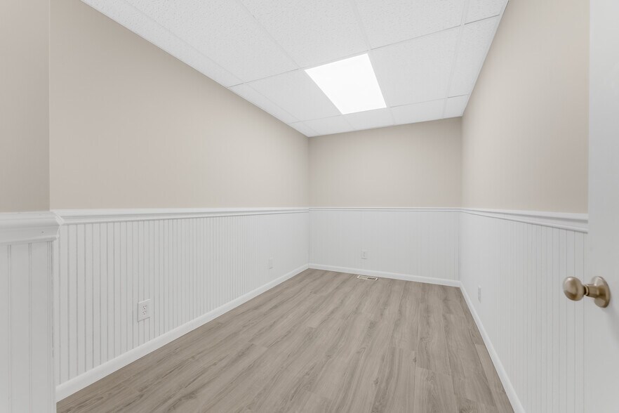 More Photos Of 1189 Pineview Dr, Morgantown Medical For Lease