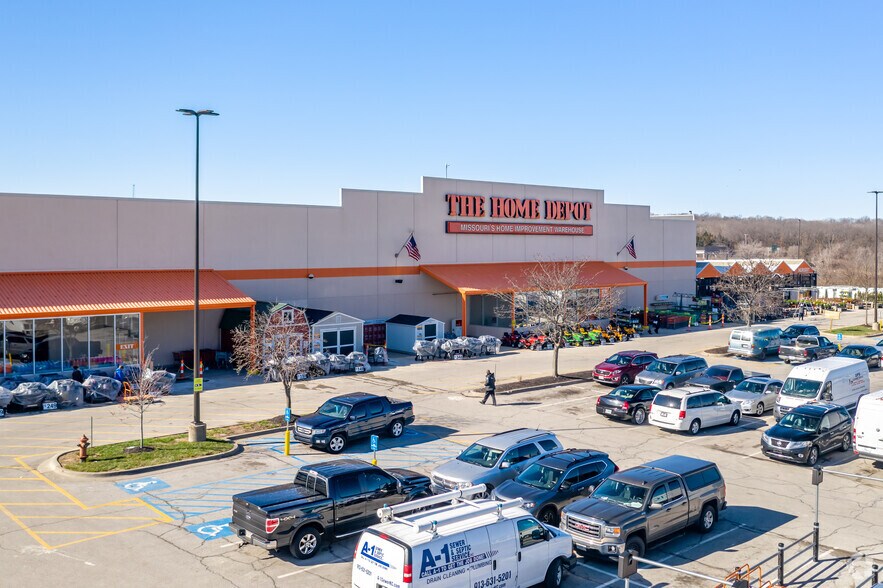 Primary Photo Of 4701-4707 E Bannister Rd, Kansas City Freestanding For Lease