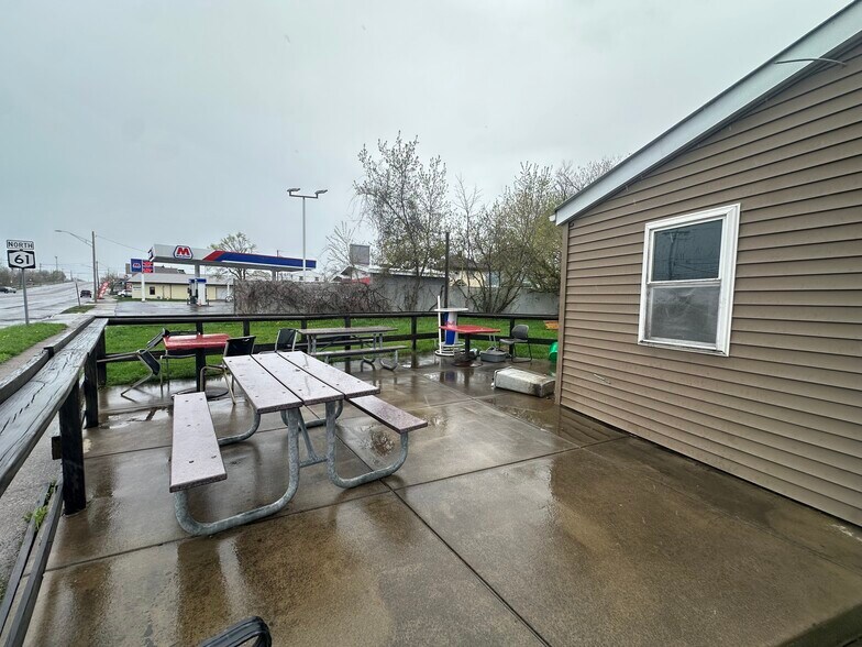 More Photos Of 2201 Hyde Park Blvd, Niagara Falls Restaurant For Sale