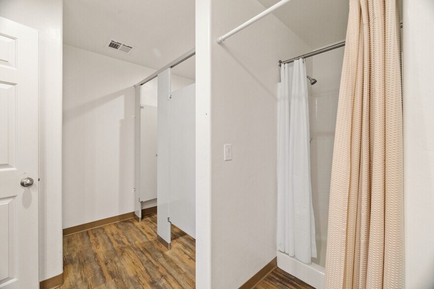 More Photos Of 2500 Cold Springs Rd, Prescott Lodge Meeting Hall For Sale