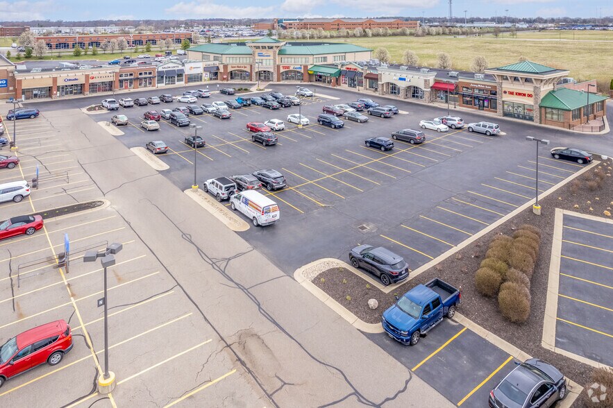 More Photos Of 7302-7340 Yankee Rd, Liberty Township General Retail For Sale