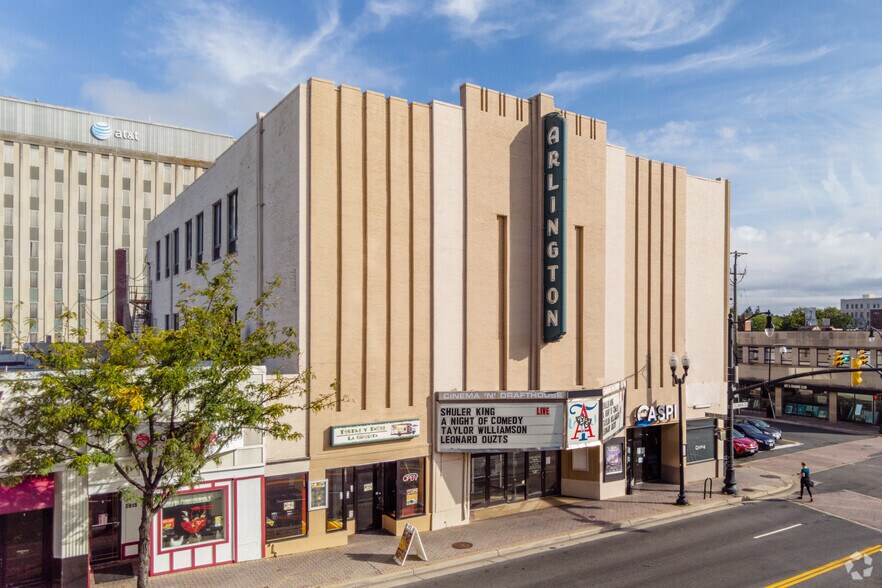More Photos Of 2903 Columbia Pike, Arlington Movie Theatre For Lease